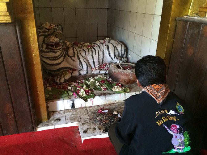 Menyambangi Makam Keramat Eyang Boncolono, Robin Hoodnya Tanah Jawa