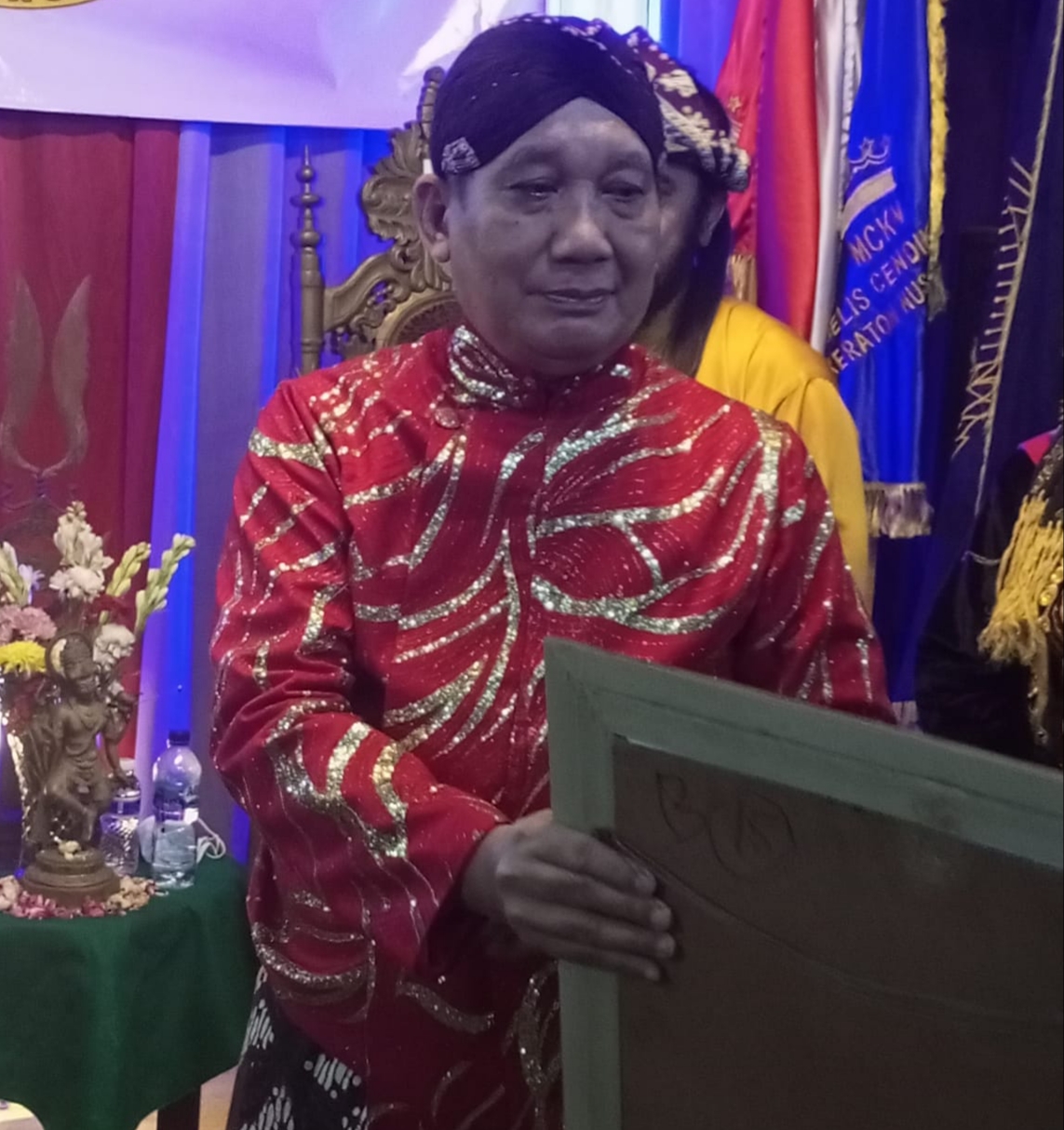 Dalang Kondang KRT.Gunarto Gunatalijendro.SH.MM Raih Gelar Prestisius Datuk Manggala Budaya (DMB)  