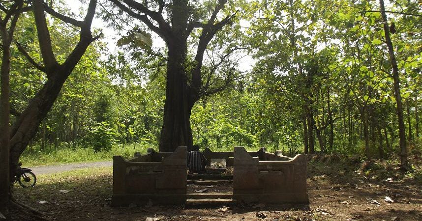 Punden Mbah Belok, Lokasi Pesugihan Para Pedagang Tanpa Tumbal. Benarkah?