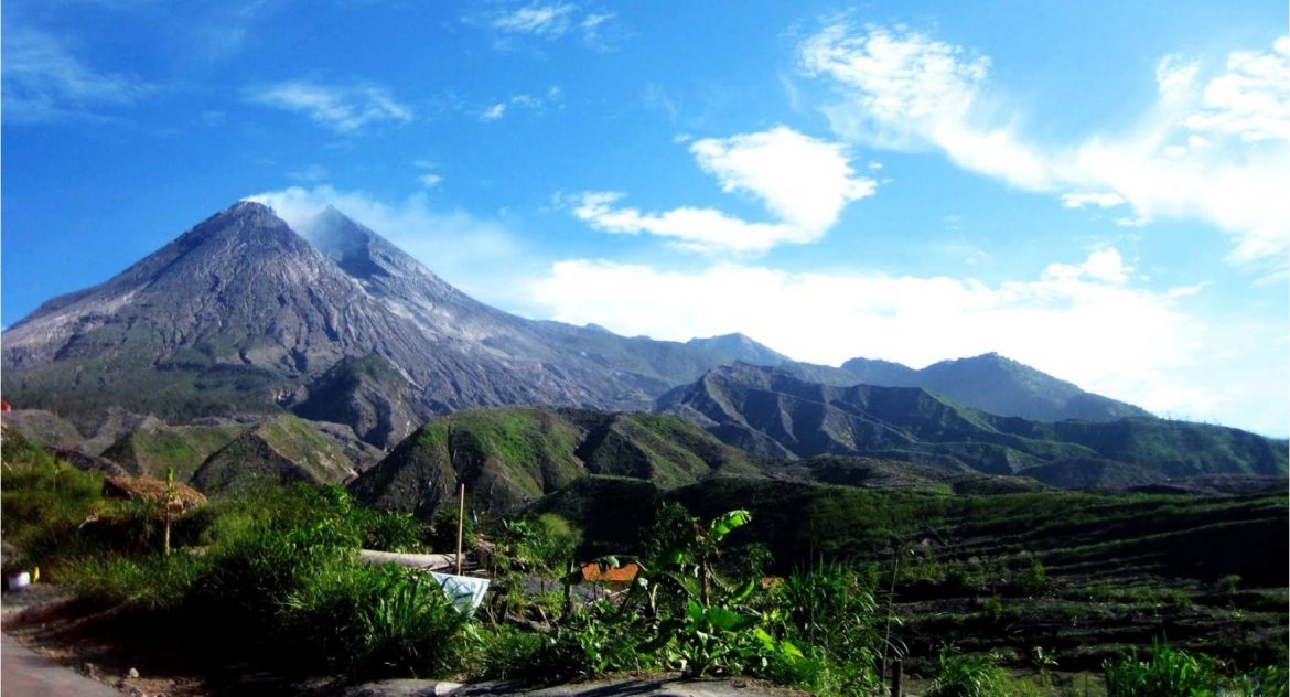 Dewi Tunjungsari, Ratu Peri Gua Suripan di Gunung Argapura