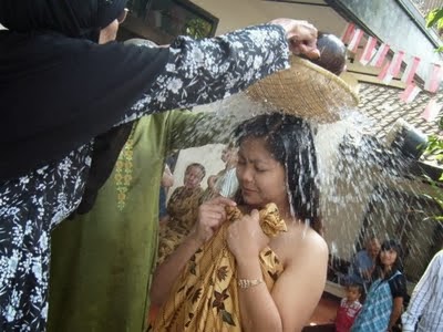 Gugon Tuhon Pantangan Ibu Hamil