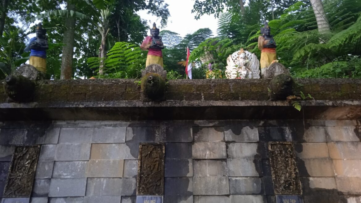 Tokoh Spiritual Nusantara Lakukan Ritual di Pura Pasar Agung & Pura Melanting Gunung Salak 