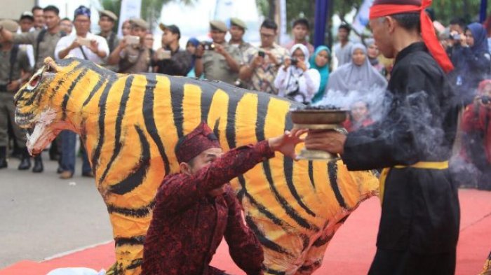 Ngangah, Ritual Pemanggil Roh Harimau